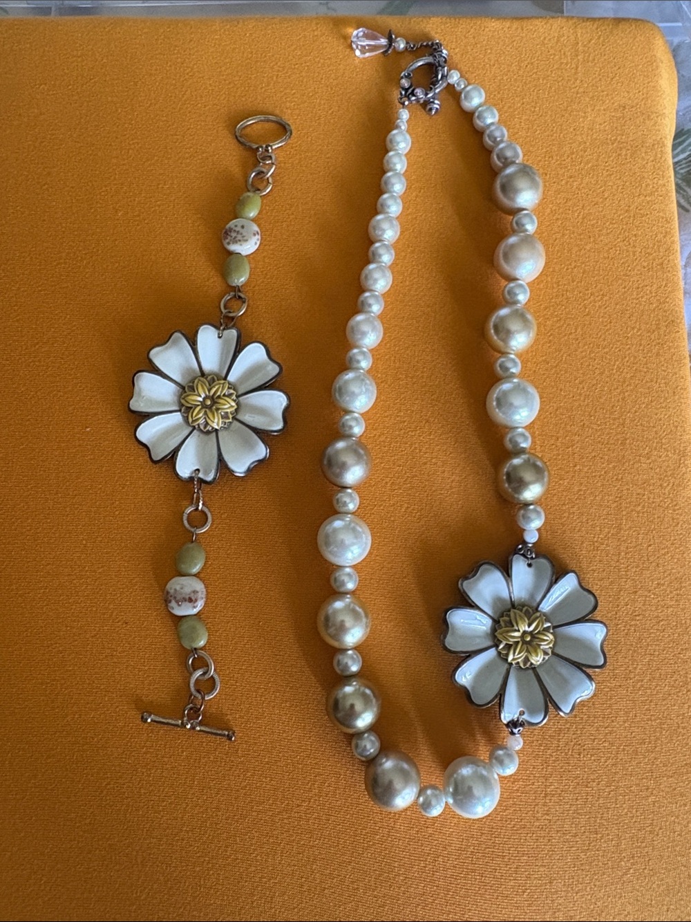 Pearl Bead Necklace and Bracelet Set with White Floral Accents
